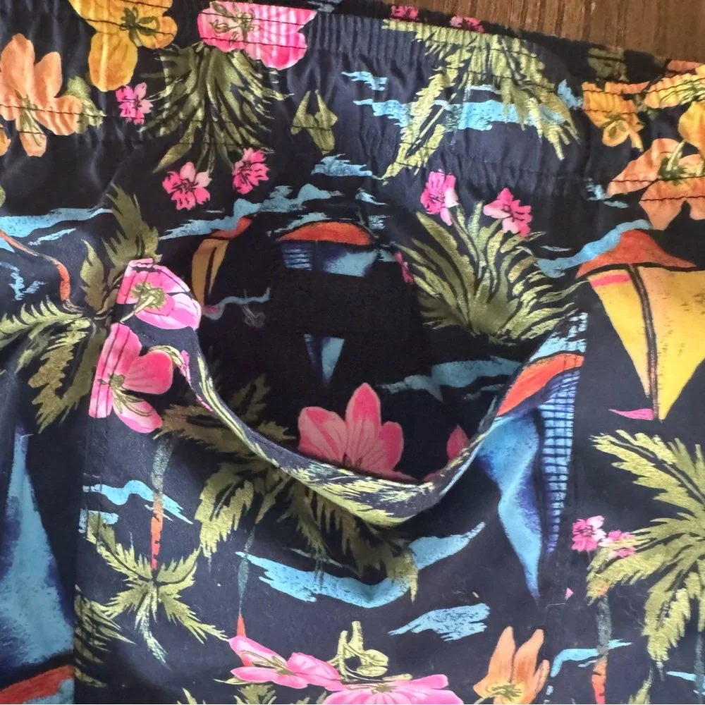 Old Navy printed men’s swim trunks